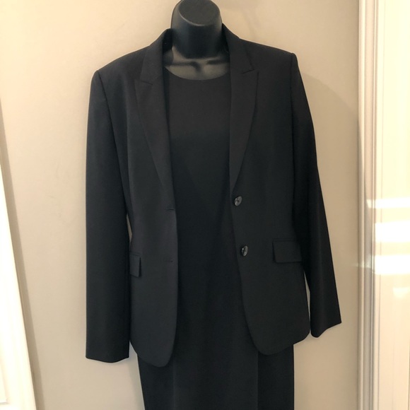Hugo Boss Other - SALE! EUC Boss suit. Spectacular! Worn once.